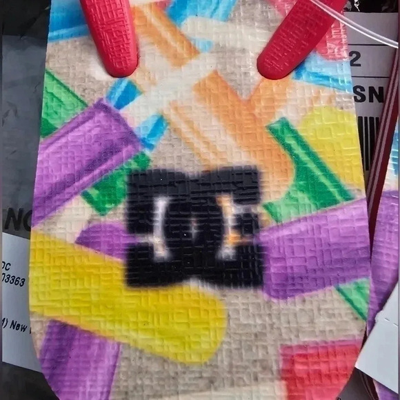 DC~SPRAY GRAFFIK LIGHTWEIGHT FLIP-FLOPS - Picture 3 of 12